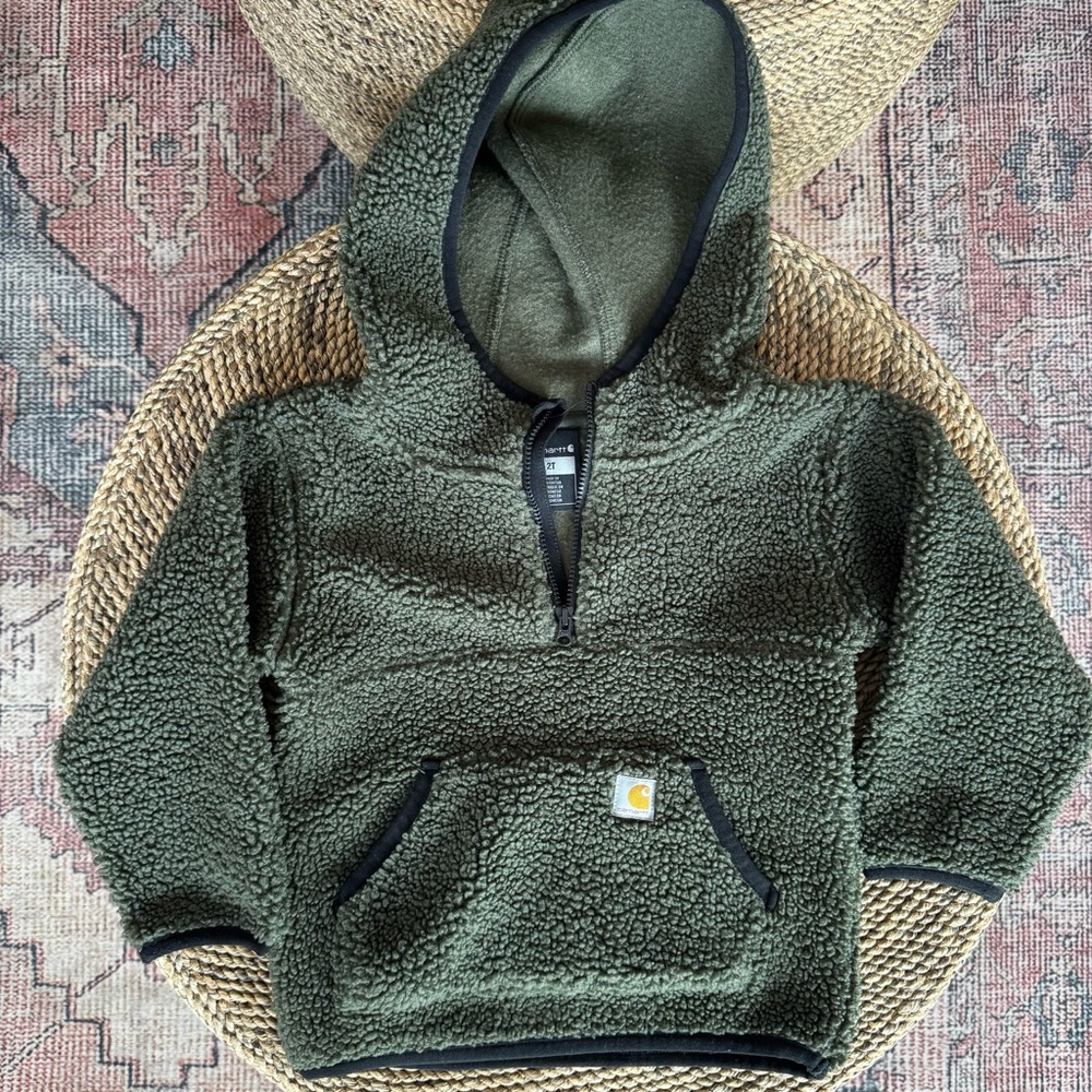 Like new, Carhartt fleece jacket 2T